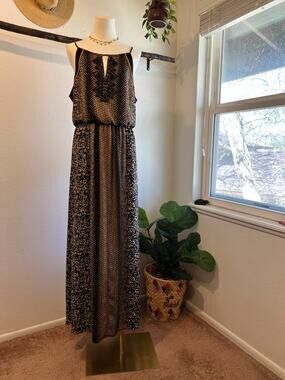 Greylin Printed Beaded High Halter Maxi Dress Evening Formal Size Medium